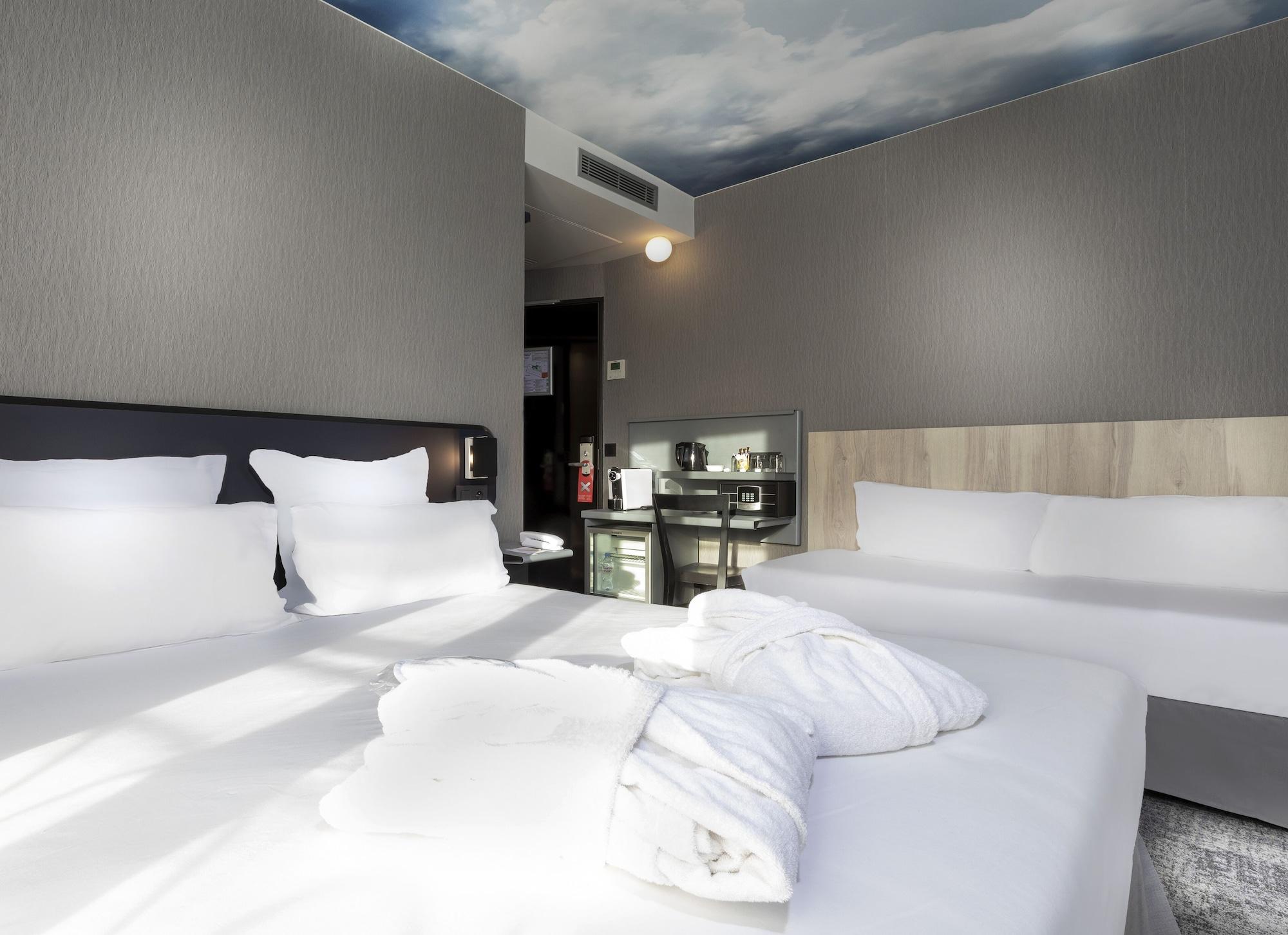 Libertel Montmartre Opera Hotel Paris Exterior photo